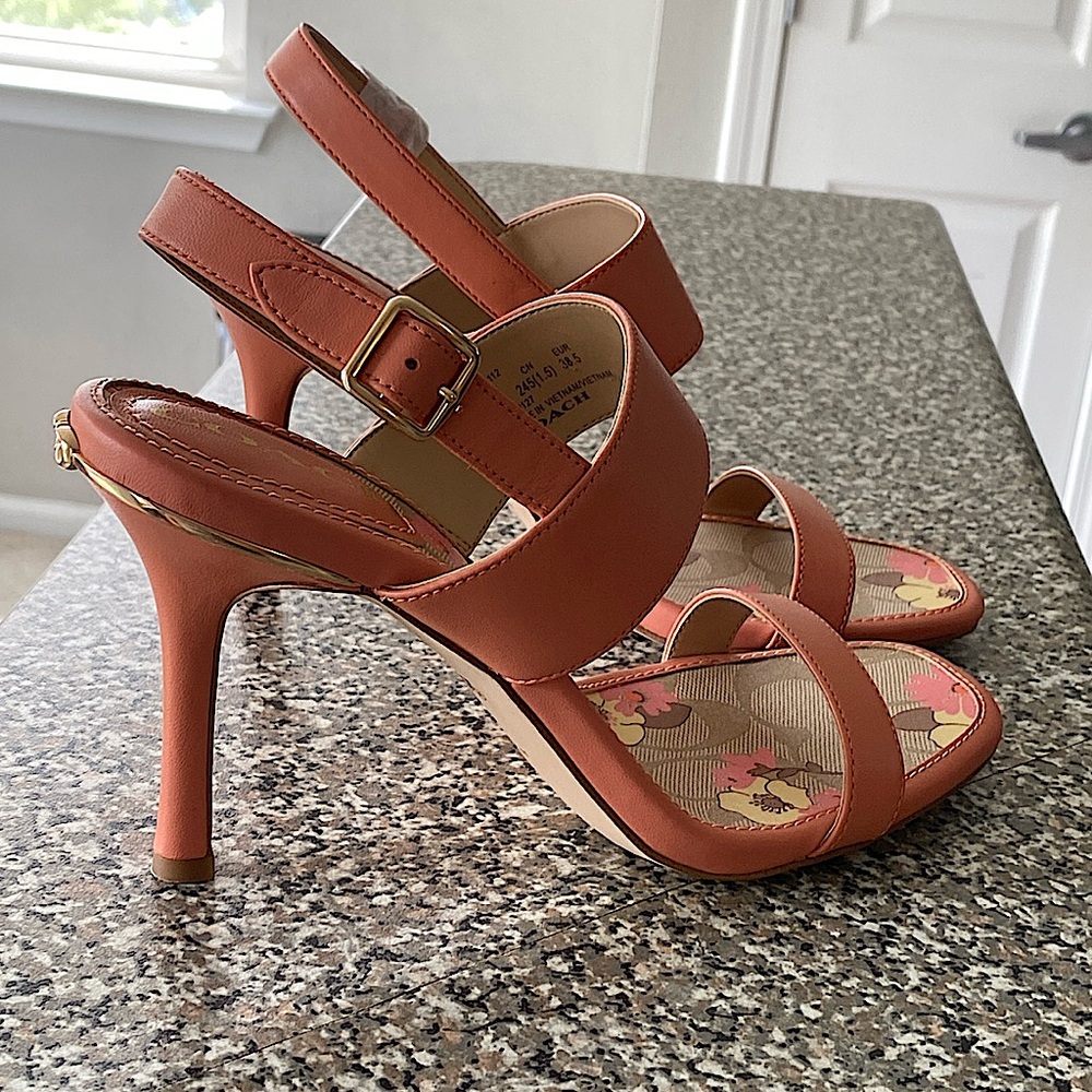 Coach Rori Leather Sandal🥰